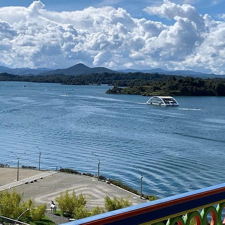 Apartamentos San Jose Vistal Al Lago, Cerca Del Parque. Guatape. Buitenkant foto
