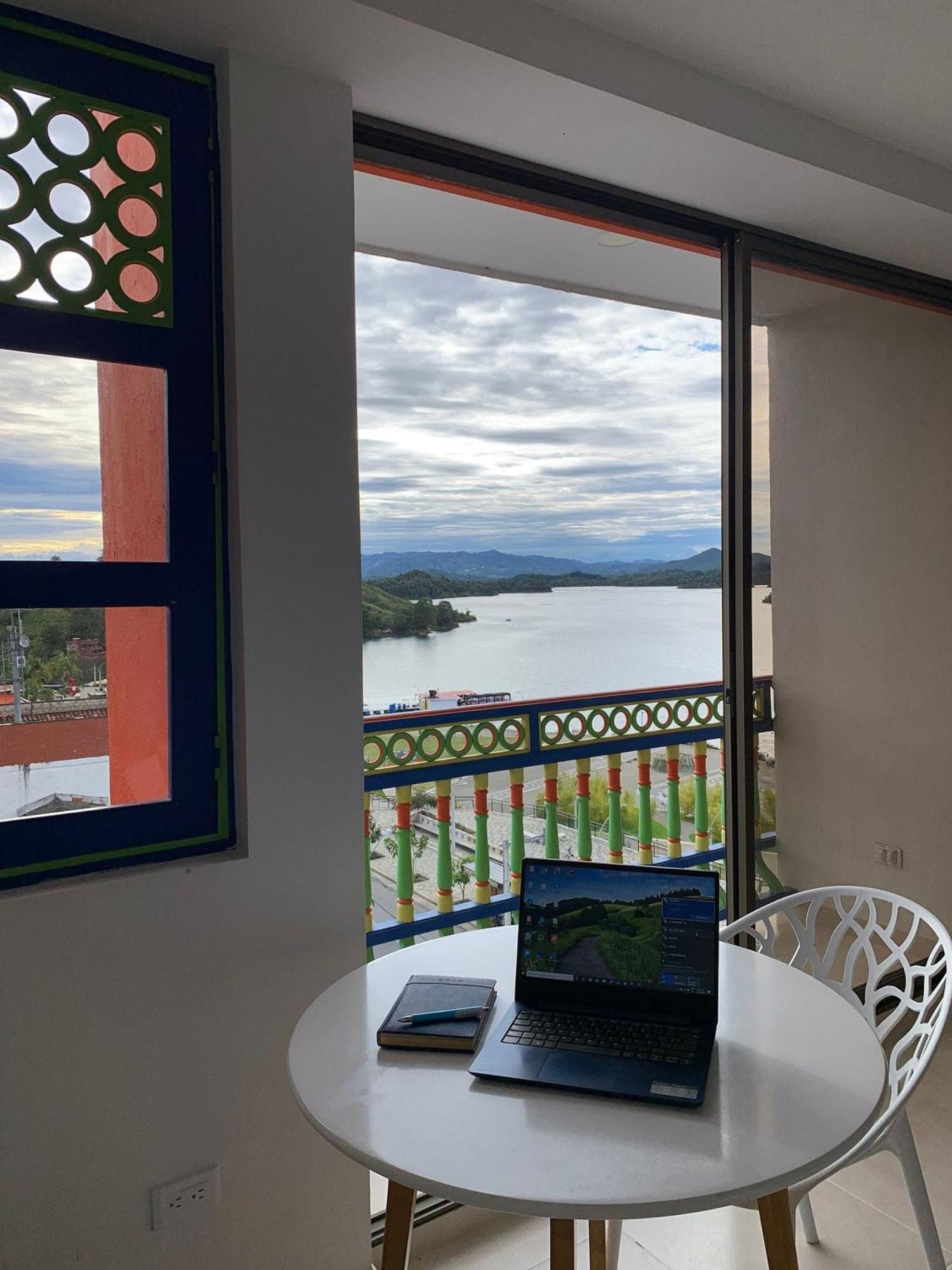 Apartamentos San Jose Vistal Al Lago, Cerca Del Parque. Guatape. Buitenkant foto